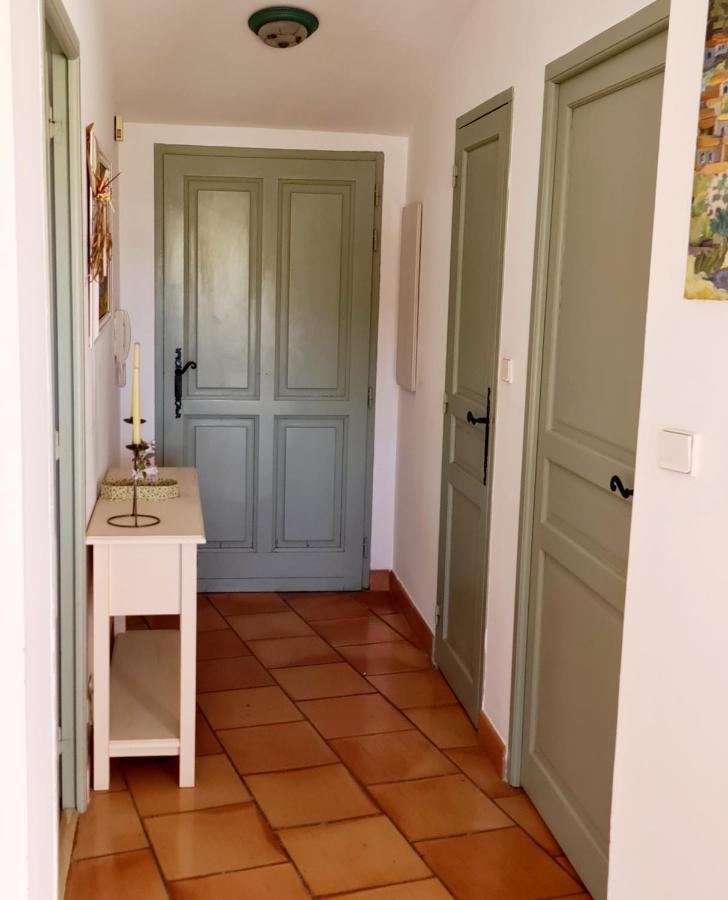 Apartamento Hameau Des Amandiers - Vue Mer, Golf Et Vignes Saint-Cyr-sur-Mer Exterior foto