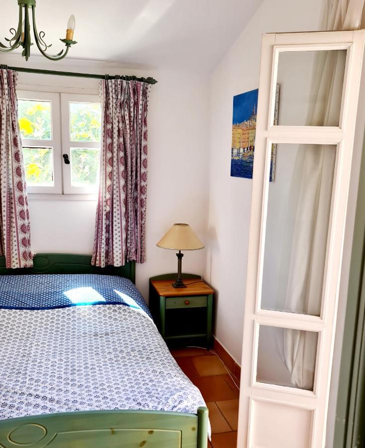 Apartamento Hameau Des Amandiers - Vue Mer, Golf Et Vignes Saint-Cyr-sur-Mer Exterior foto