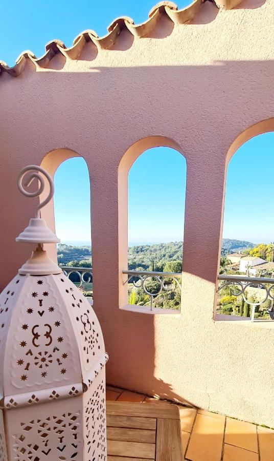 Apartamento Hameau Des Amandiers - Vue Mer, Golf Et Vignes Saint-Cyr-sur-Mer Exterior foto