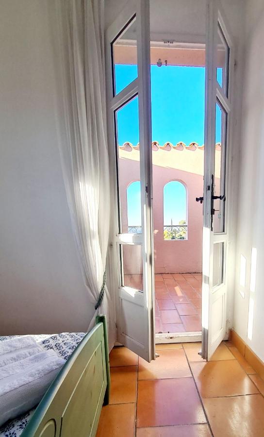 Apartamento Hameau Des Amandiers - Vue Mer, Golf Et Vignes Saint-Cyr-sur-Mer Exterior foto